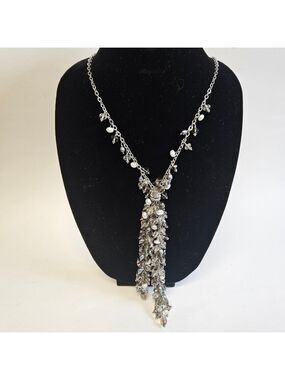 Splendor Glass Lariat Style Cluster Necklace